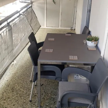Central Square Apartment *